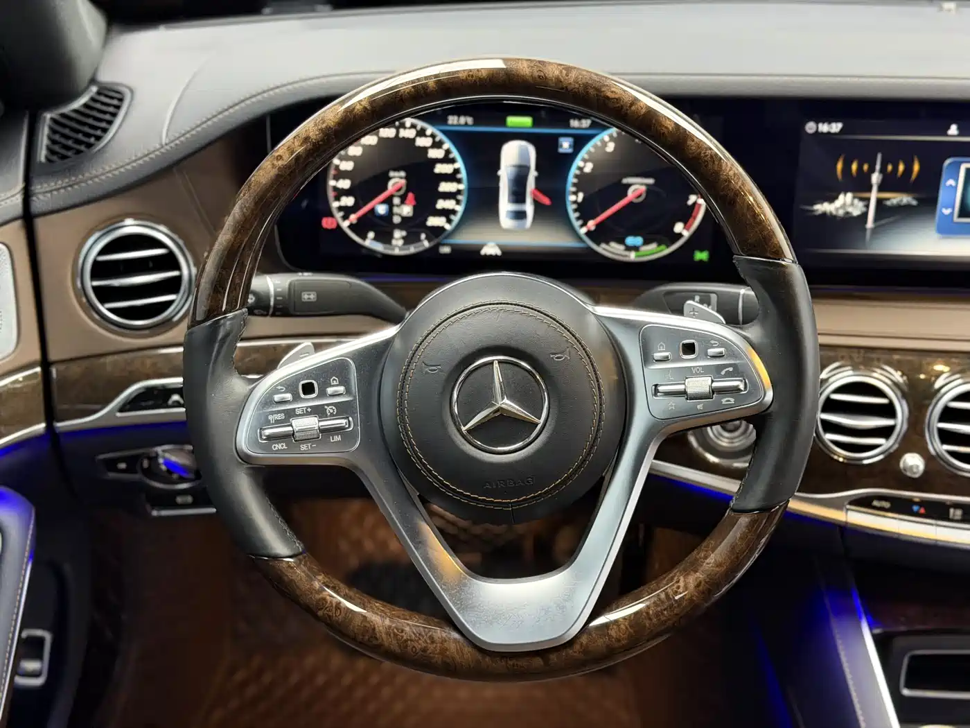 Mercedes-Benz S-Class 2020 S 350 L Premium Edition Collector's Version фото 17