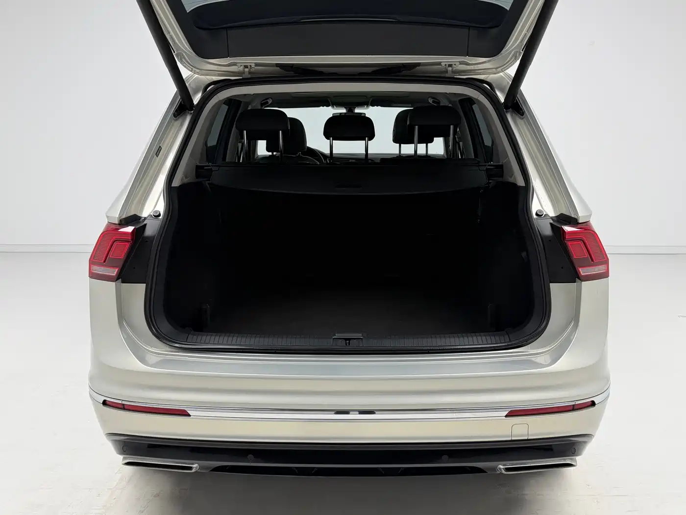 Volkswagen Tiguan L 2021 330TSI Automatic 2WD R-Line Premium фото 10