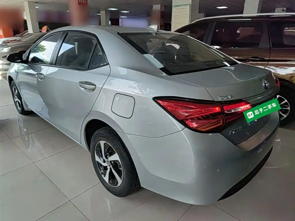 Toyota Levin 2017 Facelift Hybrid 1.8H GS E-CVT Elite Sunroof Edition China V фото 5