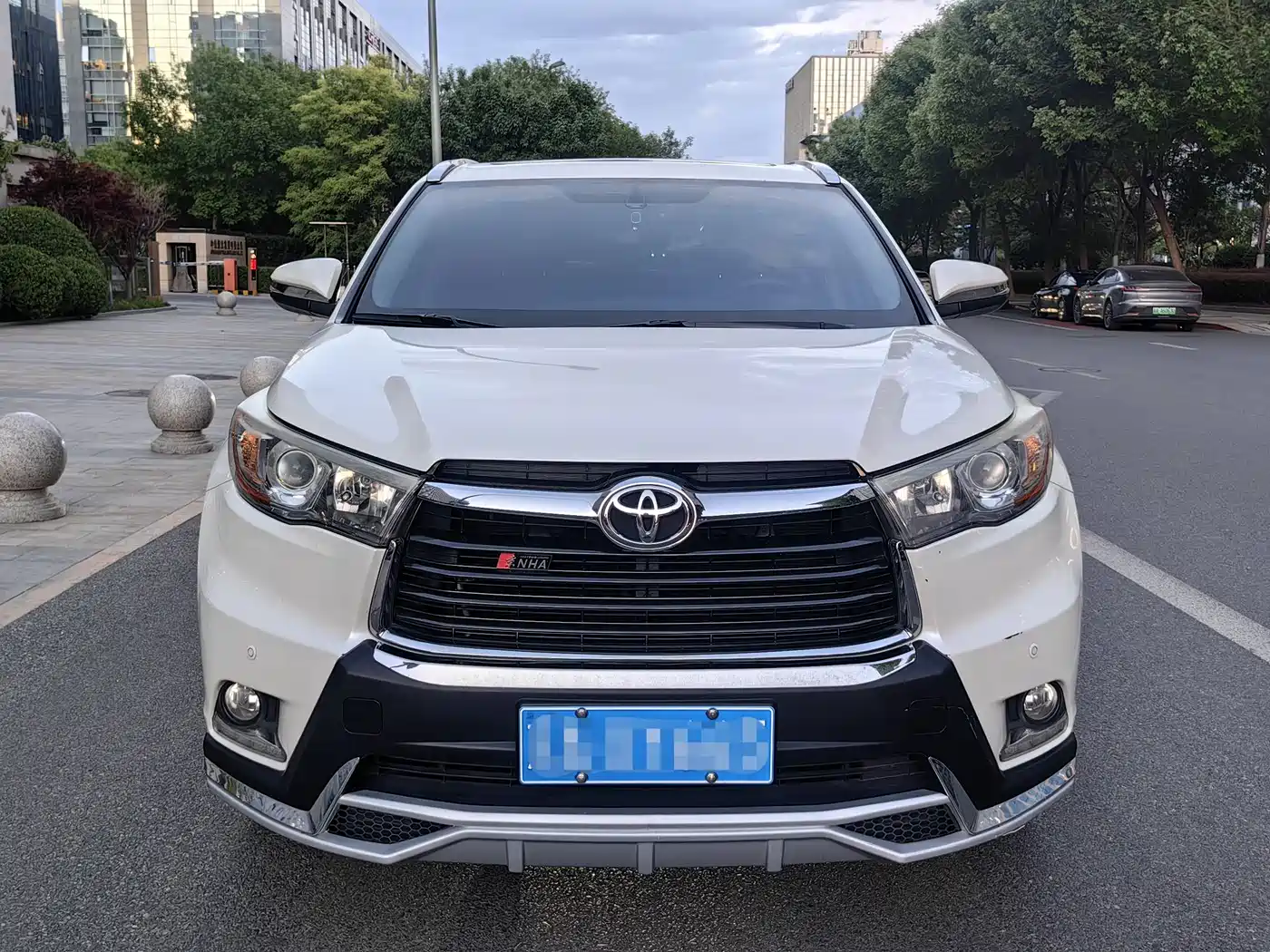Toyota Highlander 2015 2.0T AWD Luxury Edition 7-seater фото 6