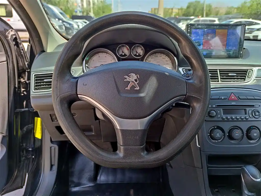 Peugeot 308 2013 Model 1.6L Automatic Superior Style фото 12