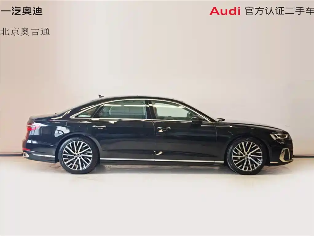 Audi A8 2025 A8L 50 TFSI quattro Exclusive Selection фото 24