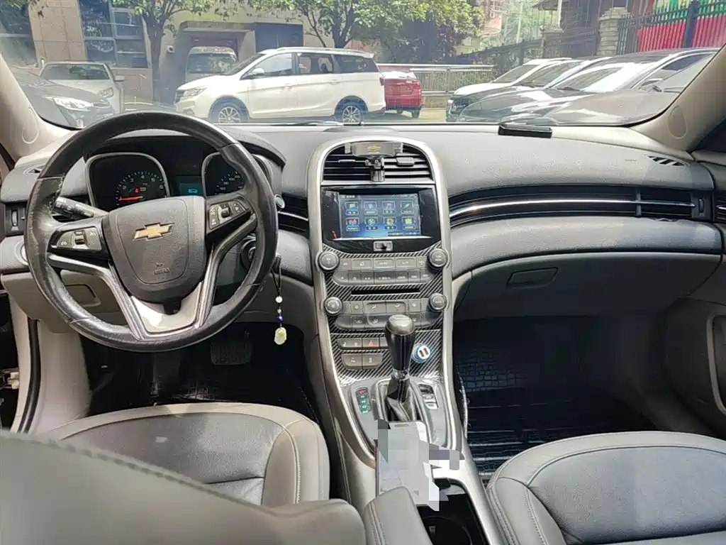 Chevrolet Malibu 2014 2.0L Automatic Luxury фото 9