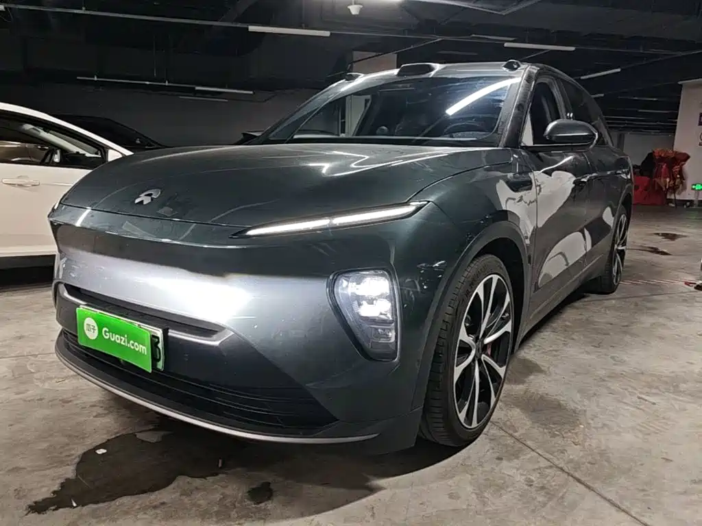 NIO ES8 2023