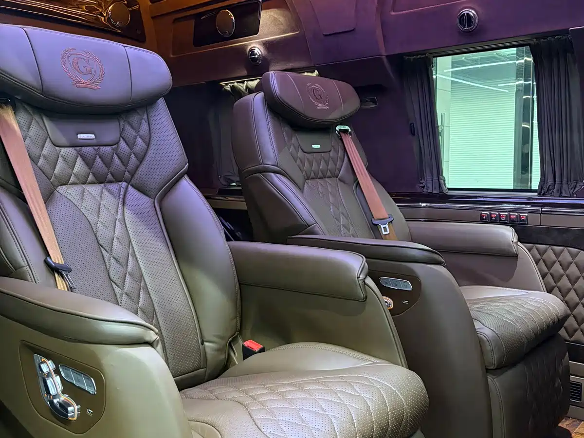 GMC Savana 2017 2017 6.0L G760S Elegance Imperial Edition