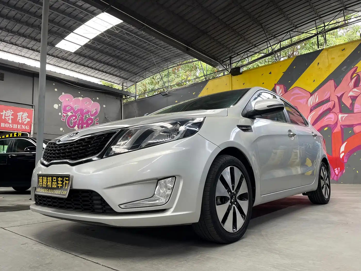 Kia K2 2012 Sedan 1.6L AT Premium Commemorative Edition фото 9