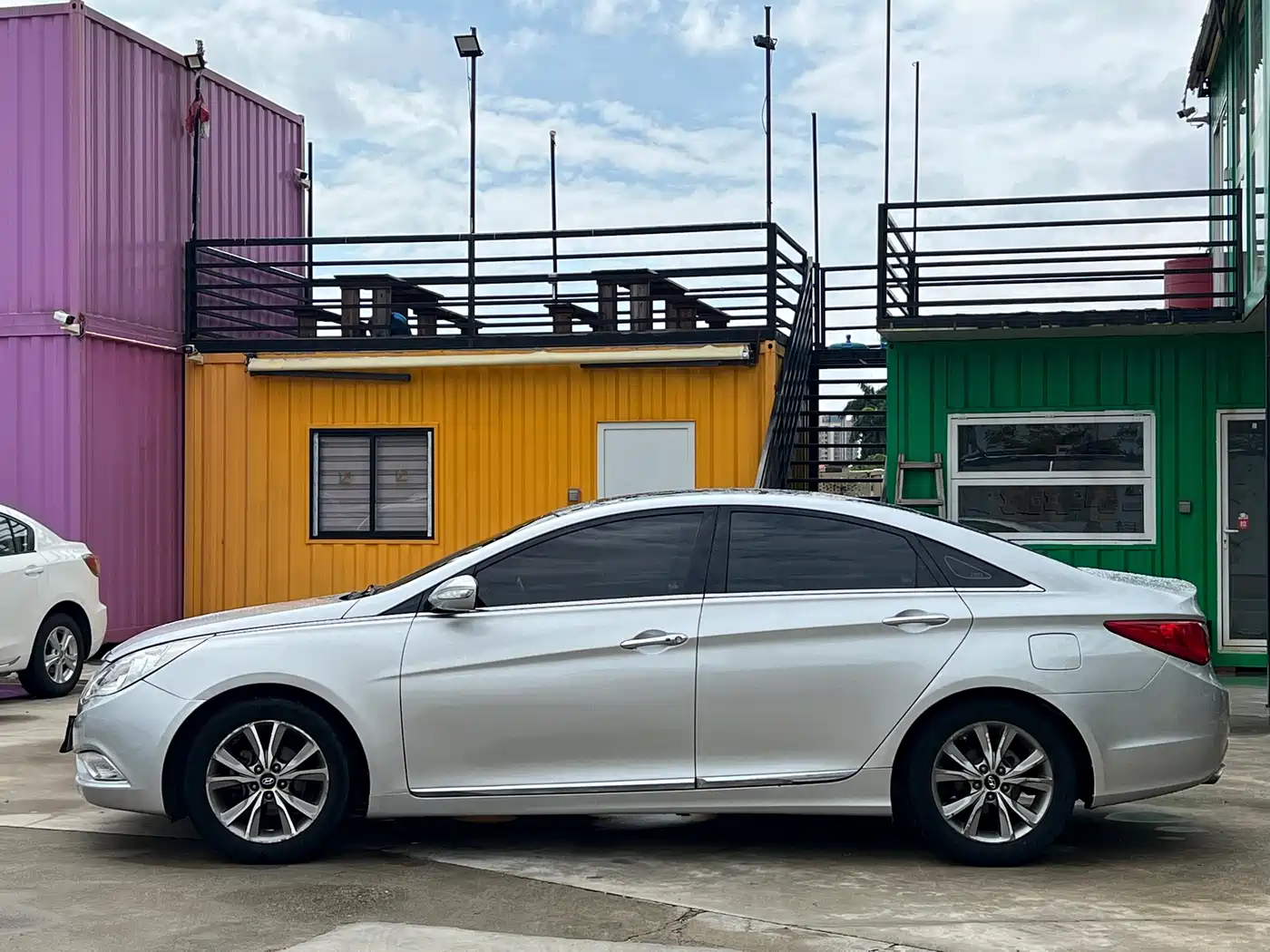 Hyundai Sonata 2014 2.4L Automatic Leading Edition China IV фото 3