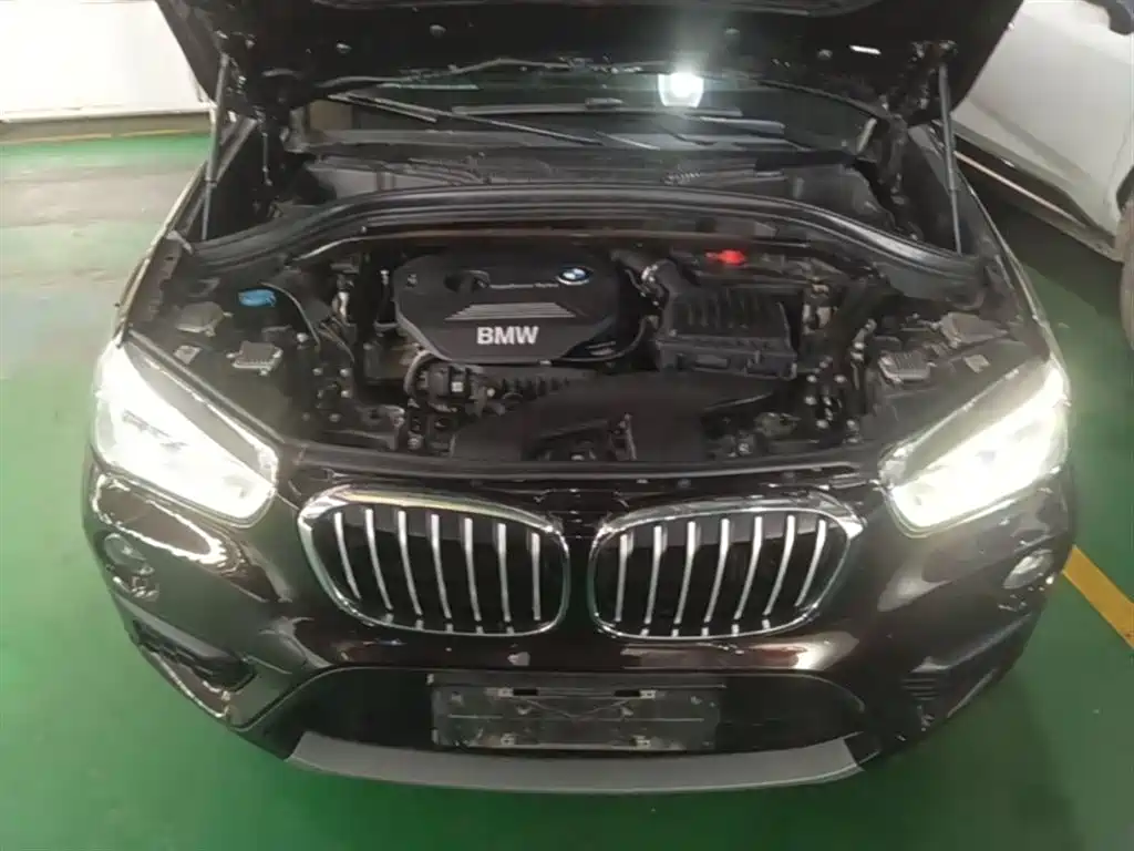 BMW X1 2016 sDrive18Li Premium Model фото 20