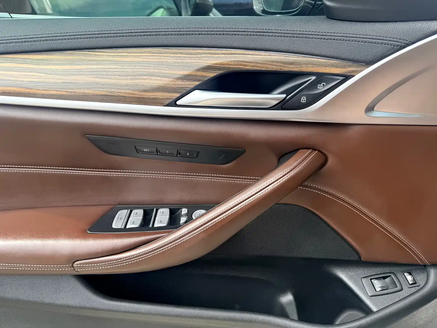 BMW 5 Series New Energy 2019 530Le Luxury Package фото 21