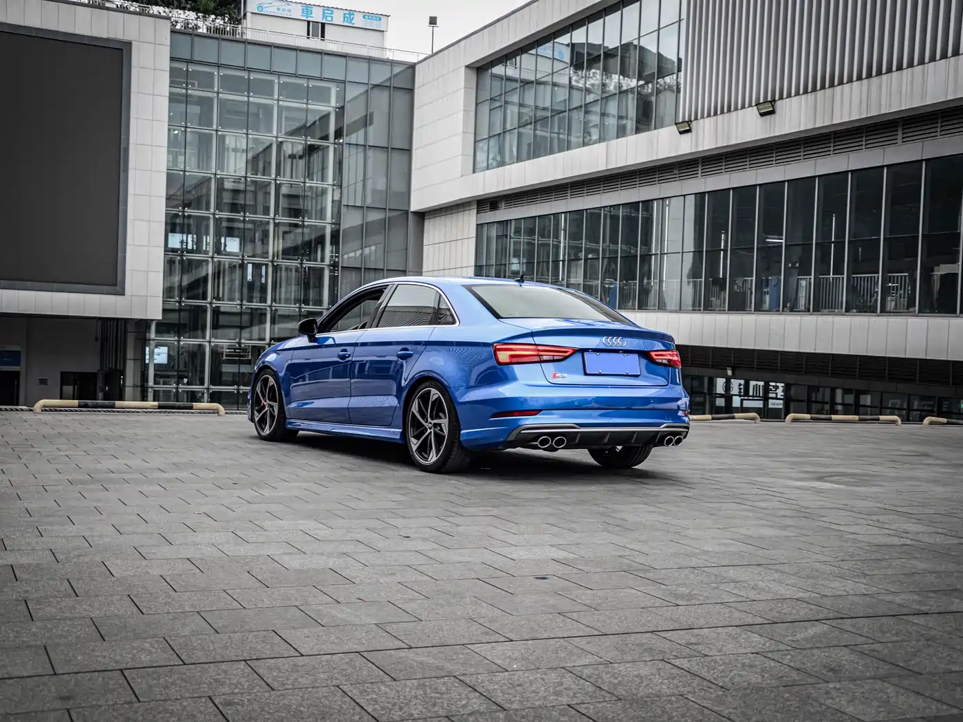 Audi S3 2019 Audi S3 2.0T Limousine фото 5