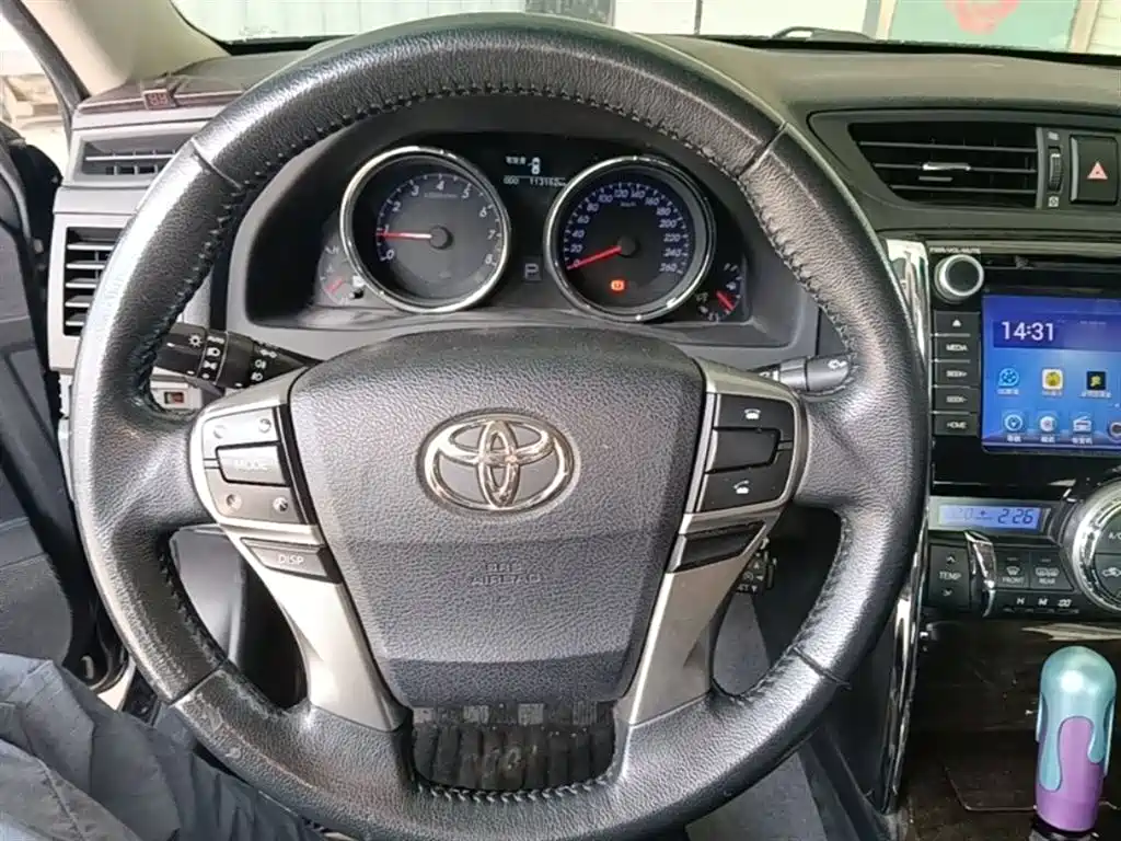 Toyota Reiz 2013 2.5V Premium Edition фото 11