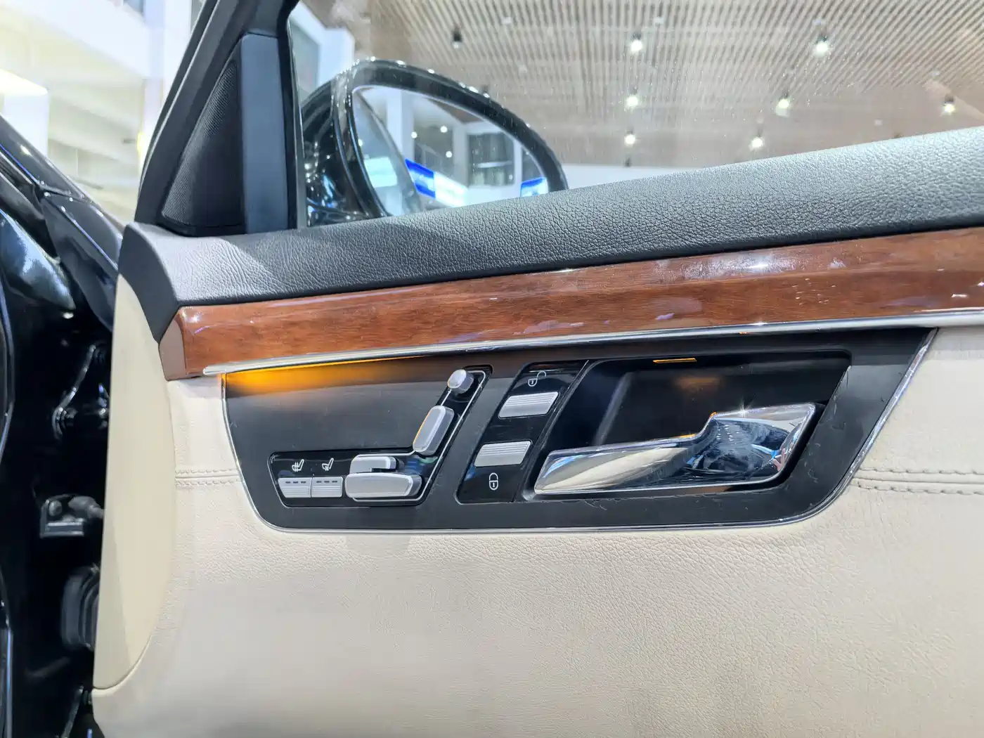 Mercedes-Benz S-Class фото 21