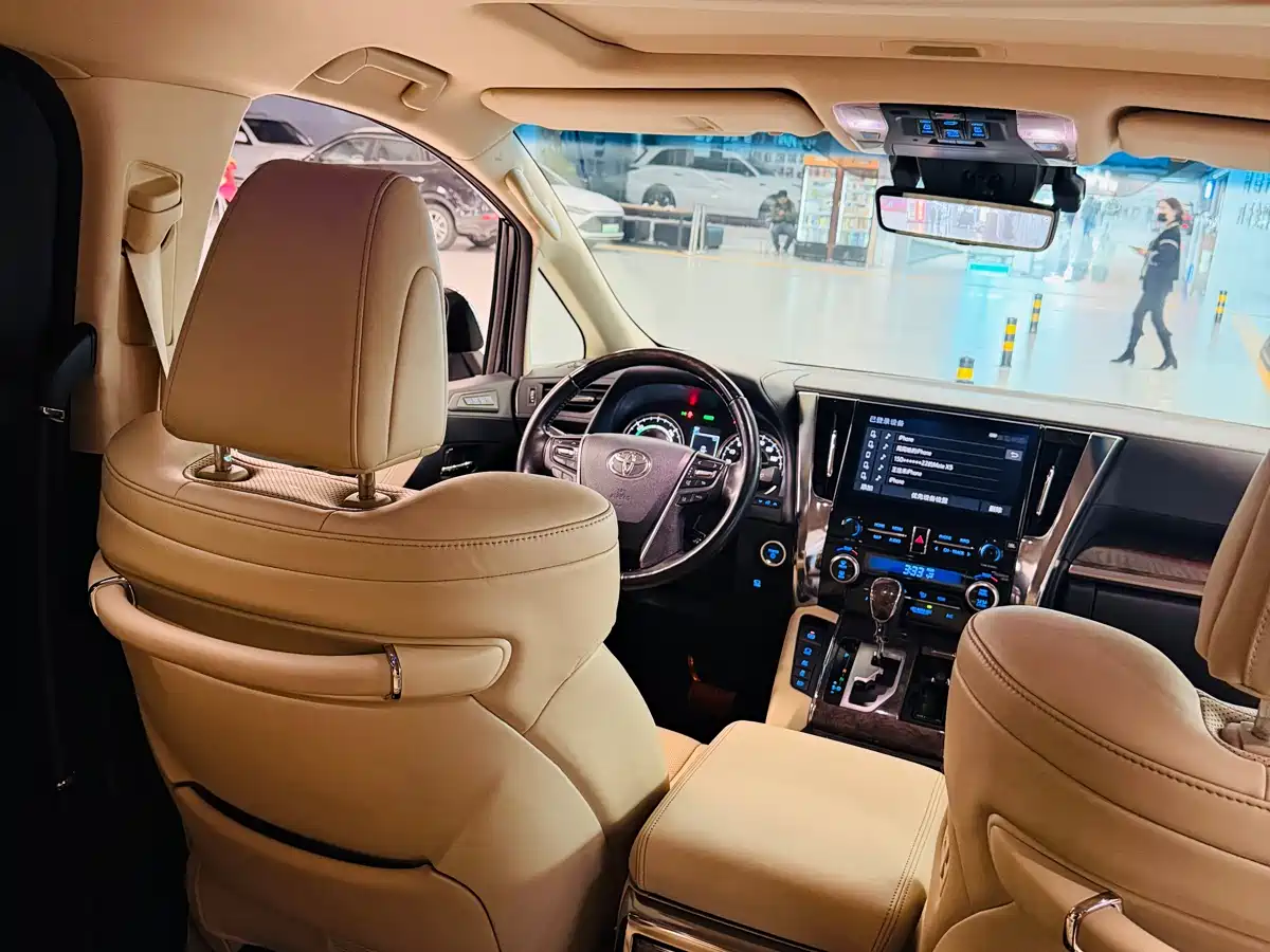 Toyota Vellfire 2021 Crown Hybrid 2.5L HV Premium Edition фото 15