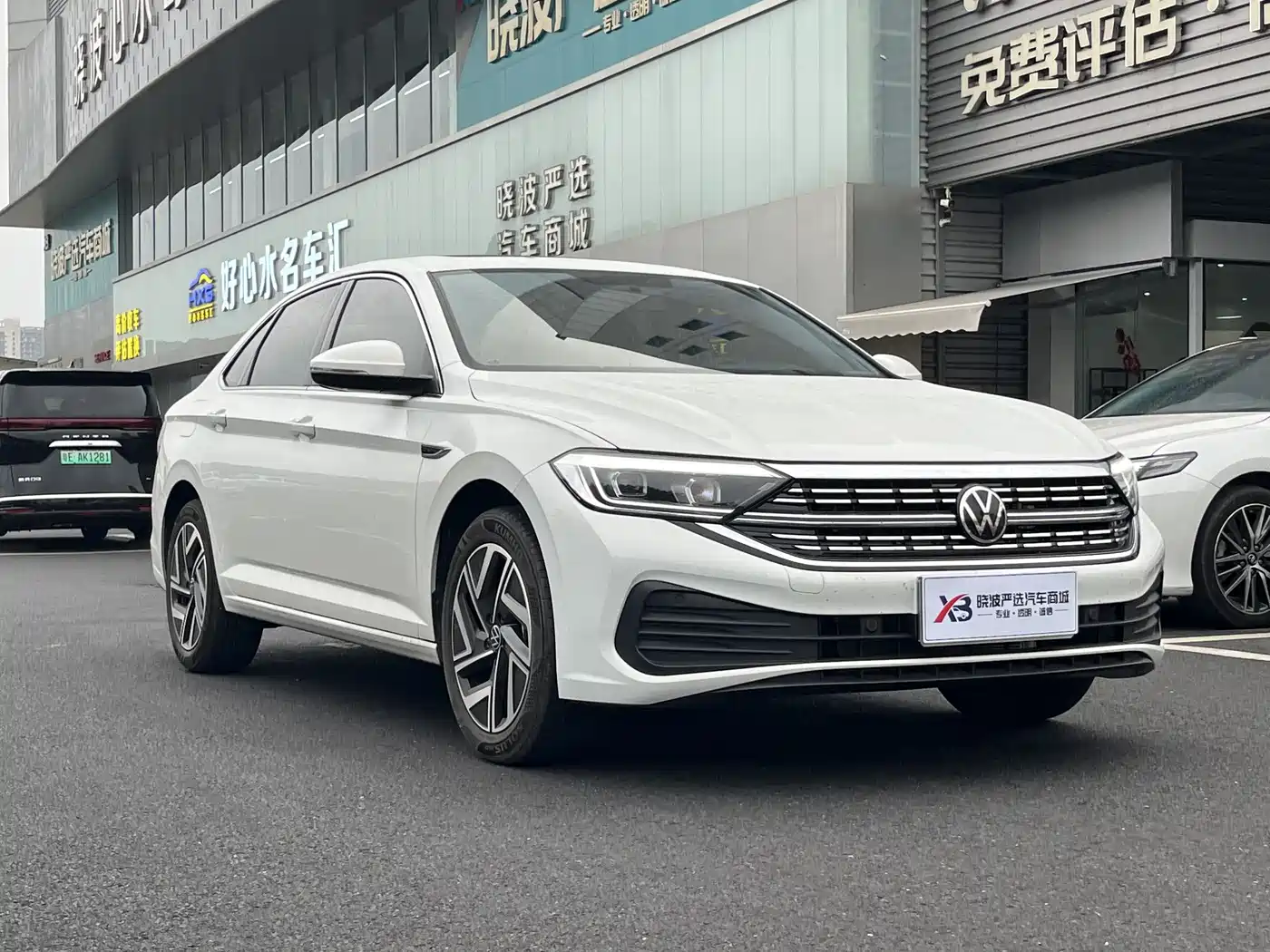VOLKSWAGEN SAGITAR