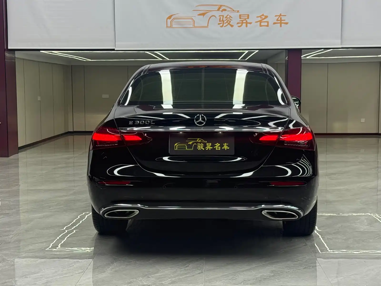 Фото 6 - Mercedes-Benz E-Class