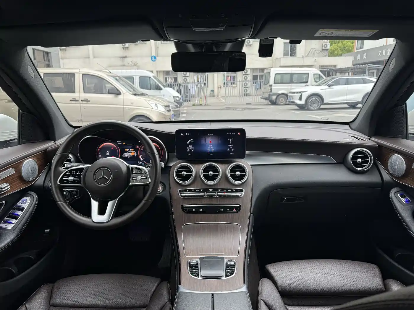 Mercedes-Benz GLC 2021 GLC 300 L 4MATIC Sporty фото 6
