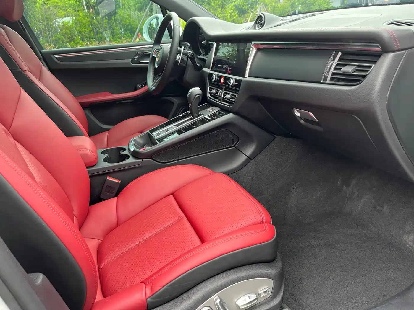 Porsche Macan 2022 Macan 2.0T фото 11