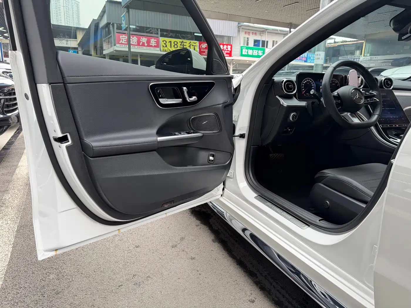 Mercedes-Benz C-Class 2024 Facelift C 200 L Sport фото 12