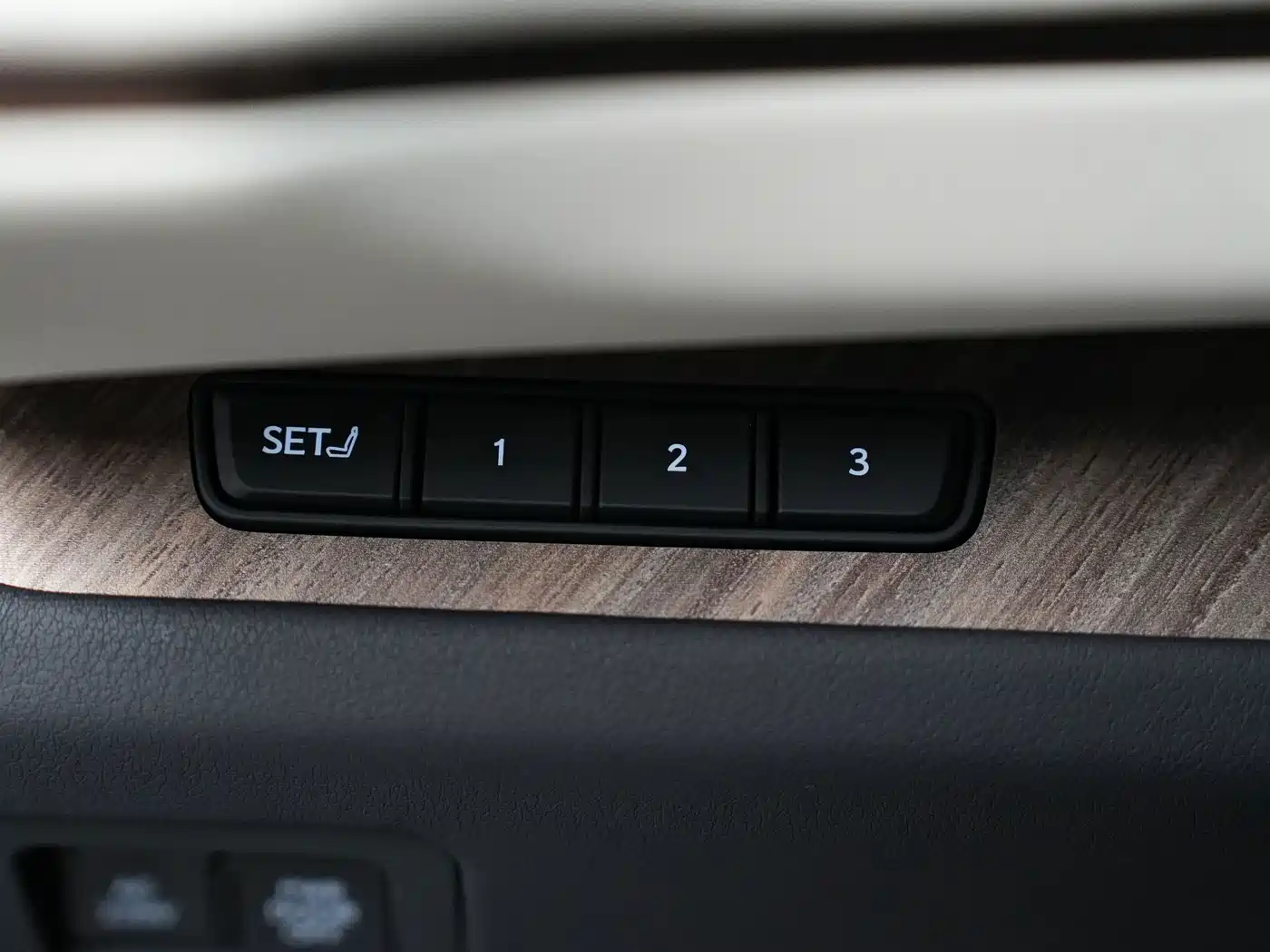 Lexus LM 2025 2025 Model 500h Six-Seater Prestige Edition