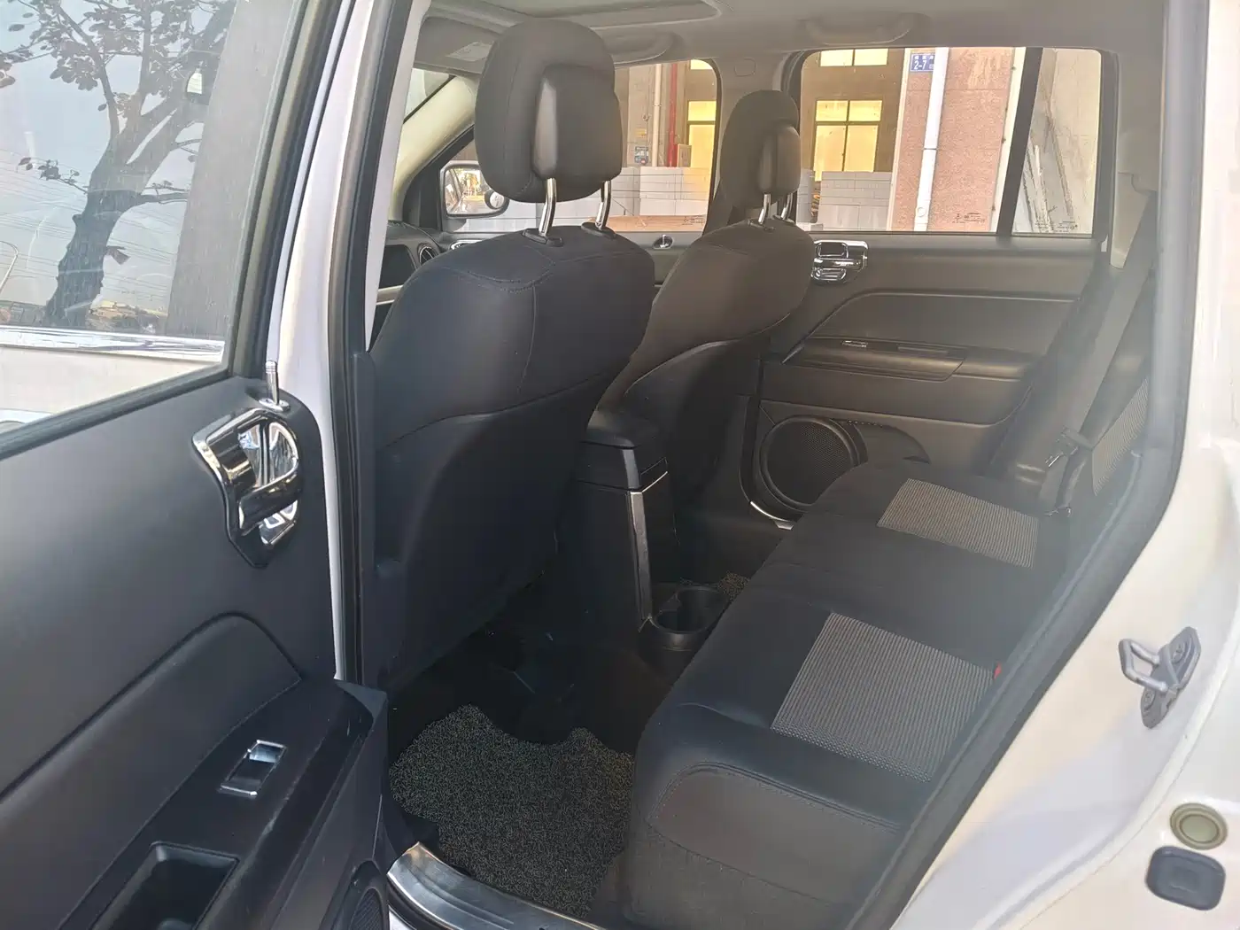 Jeep Compass (Import) 2015 2015 2.0L 2WD Sport