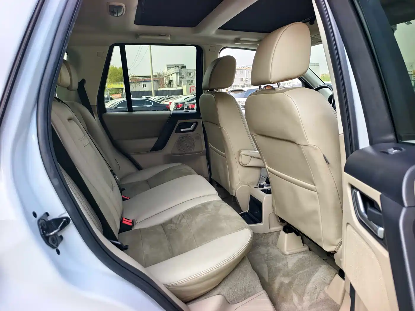 Land Rover Freelander 2 2012 2.0T Si4 HSE Petrol фото 14