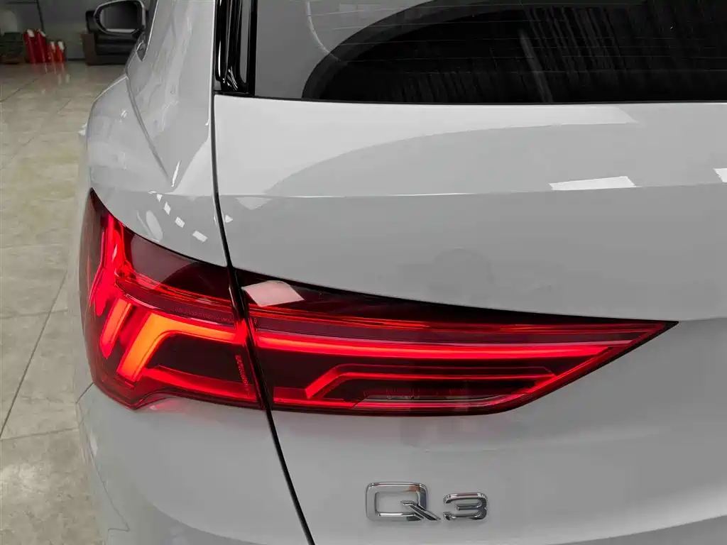 Audi Q3 2022 35 TFSI Fashion Dynamic фото 19