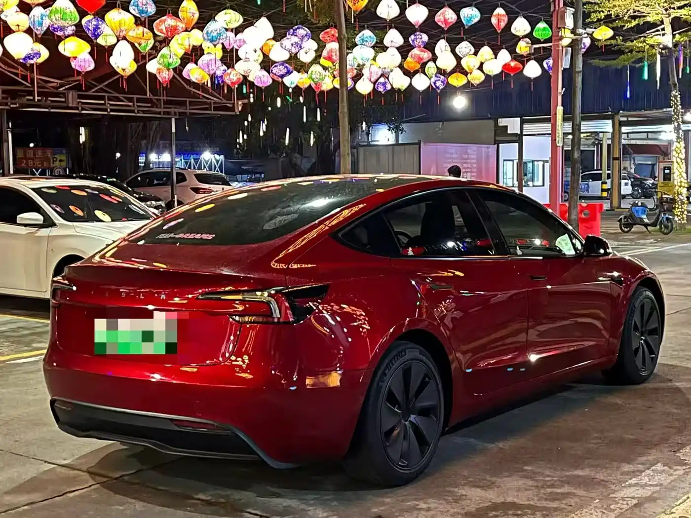 TESLA MODEL 3