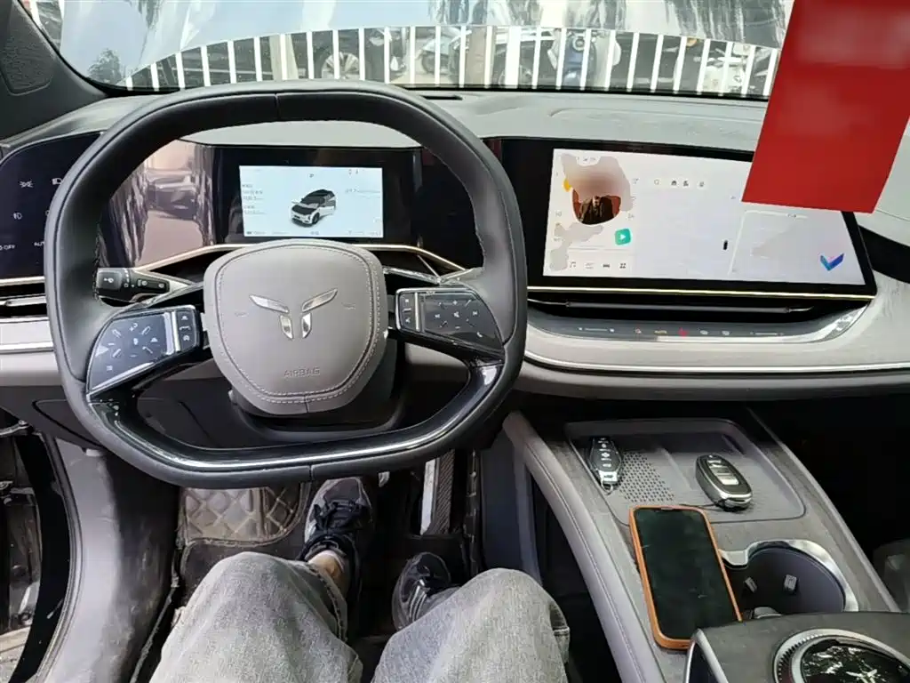 Hongqi Tian Gong 08 2025 680 Ultra AWD фото 11