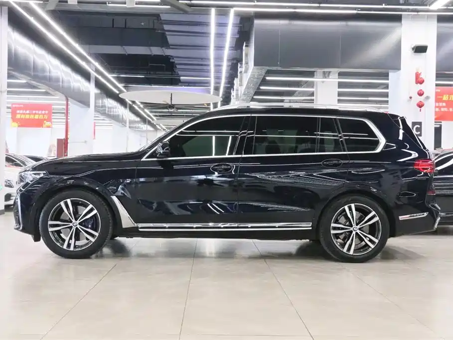 BMW X7 2022 xDrive40i Exclusive M Sport Package фото 3