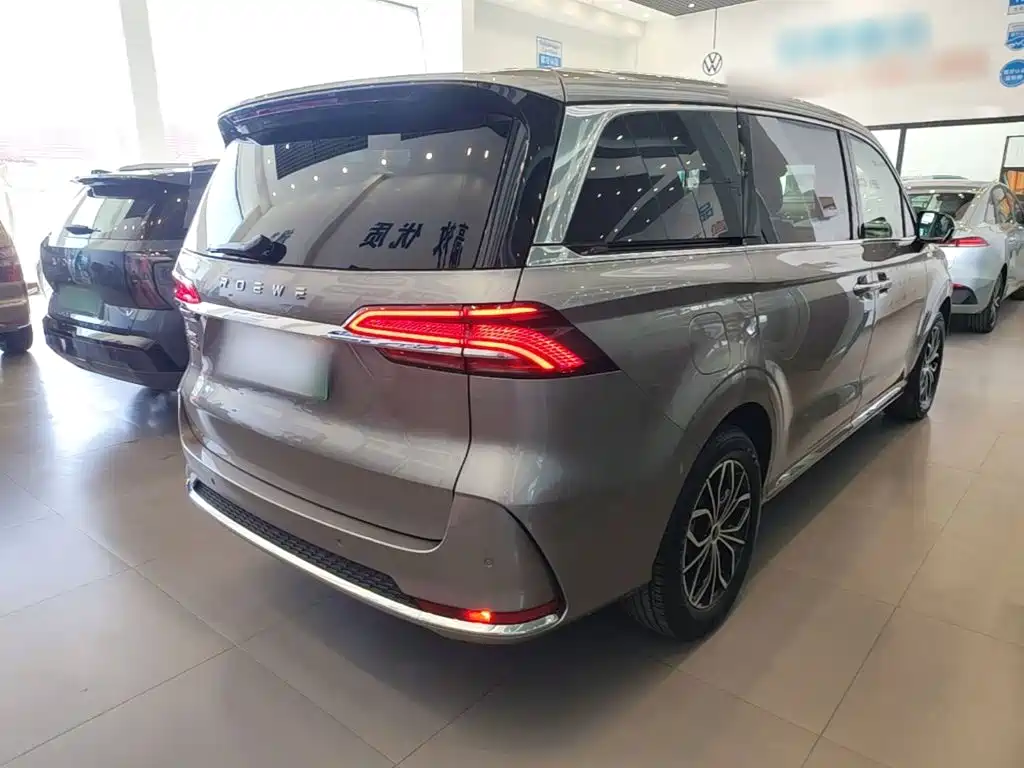 Roewe iMAX8 EV 2024 2025 1.5T DMH Land Luxury Edition