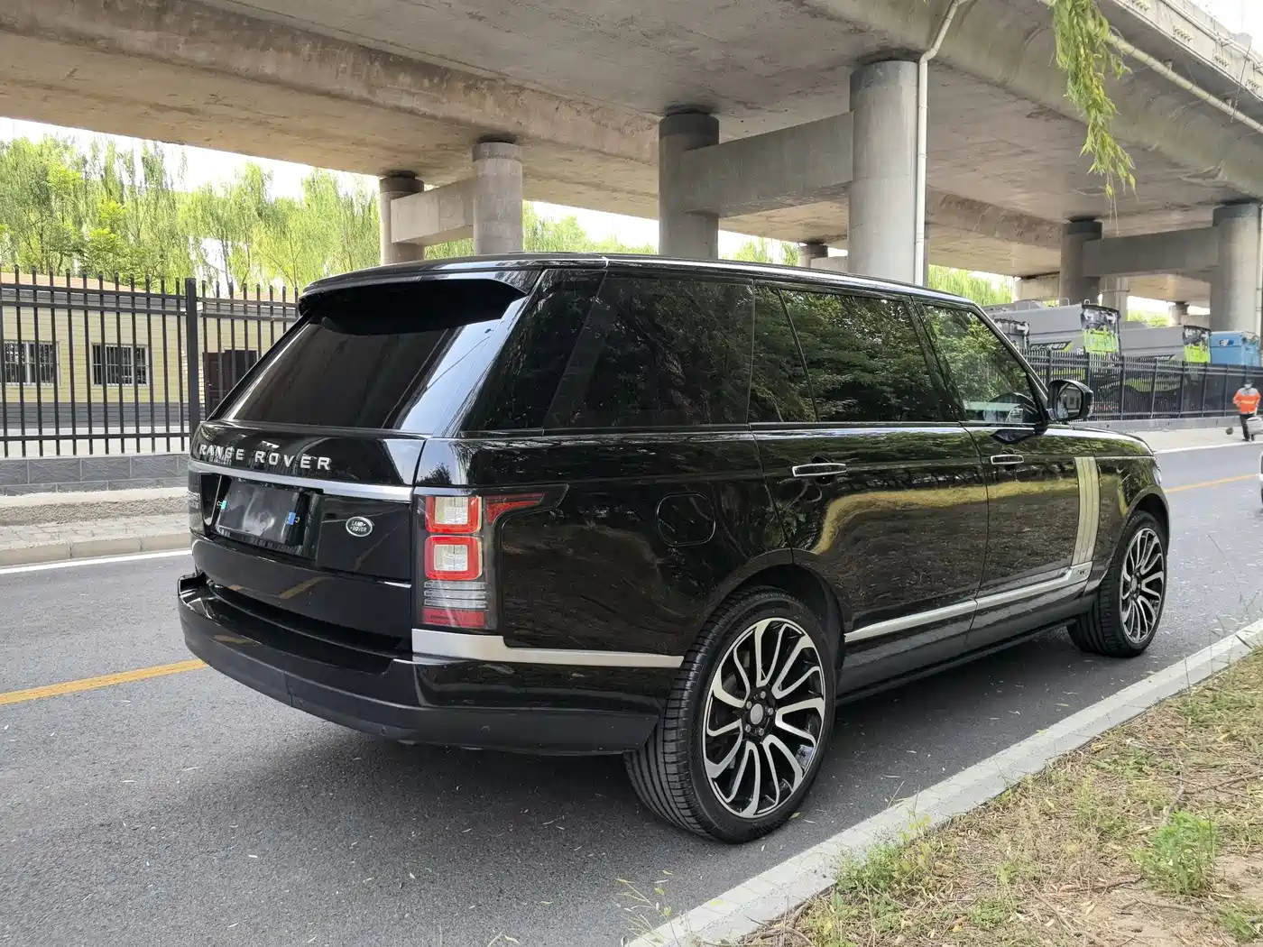 Land Rover Range Rover 2016 3.0 SC V6 Vogue SE Autobiography LWB фото 19