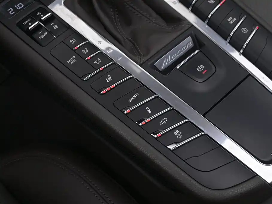Porsche Macan 2014 Macan S 3.0T фото 40