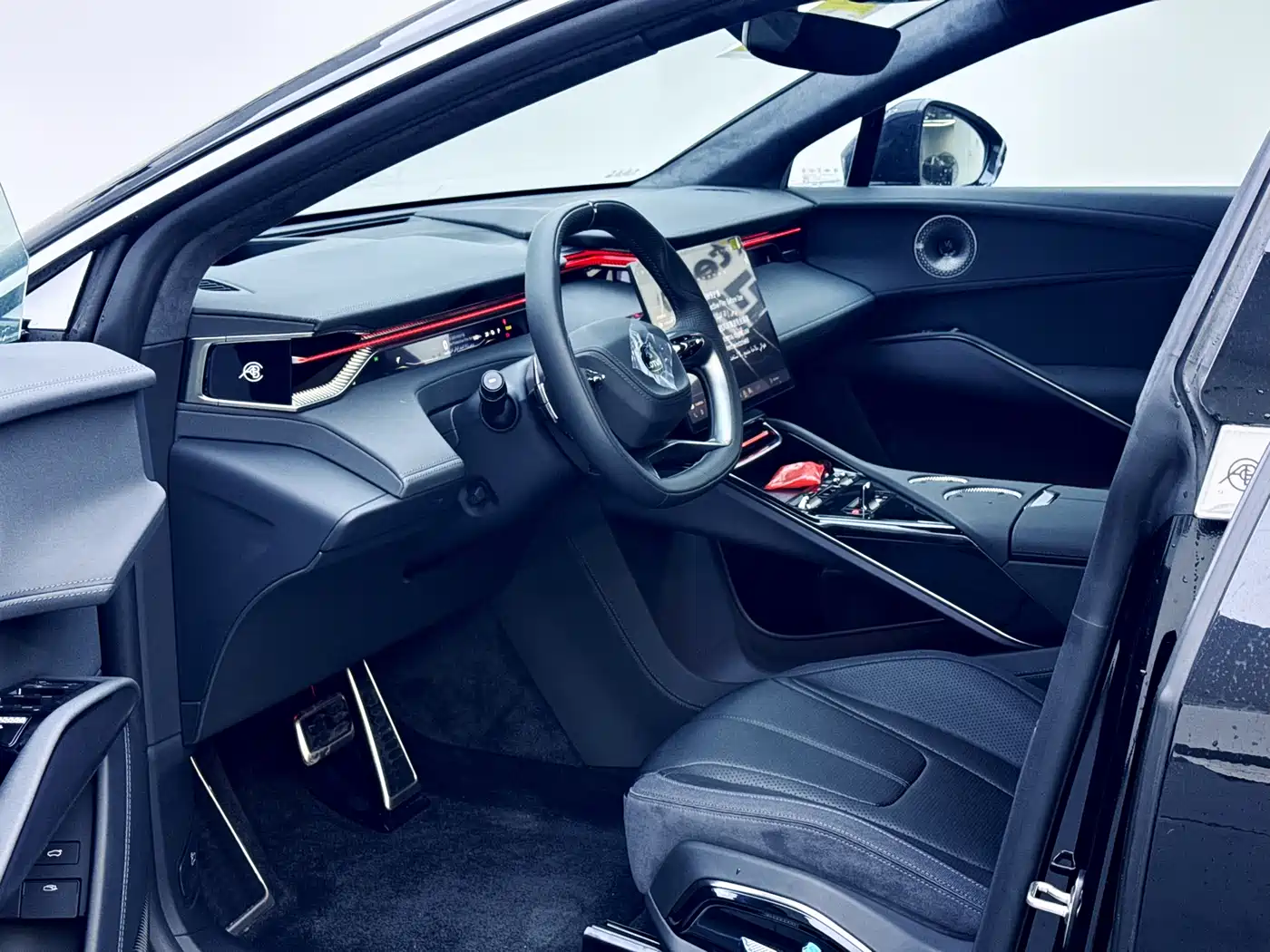 Lotus Cars ELETRE 2025 600 Touring фото 9