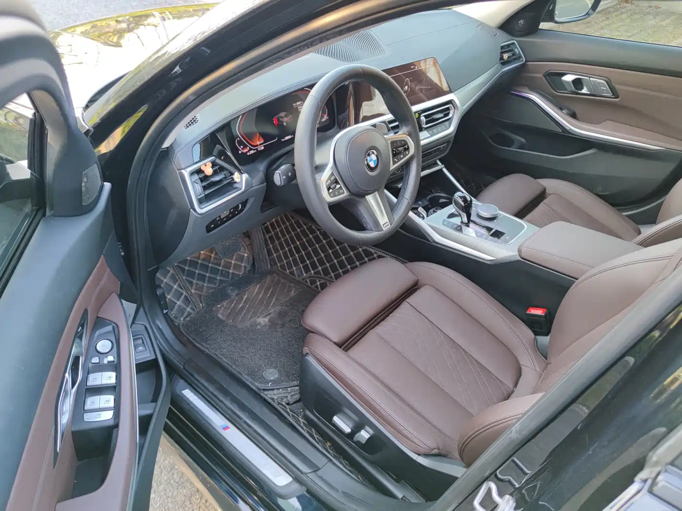 BMW 3 Series 2022 325Li M Sport Shadow Edition фото 5