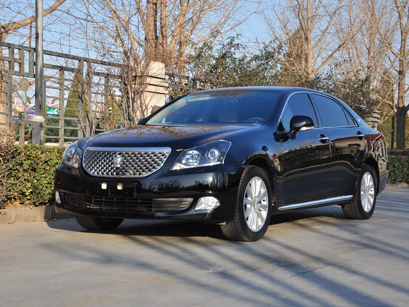 Toyota Crown 2011 2.5L Royal Leather Sunroof Special Edition