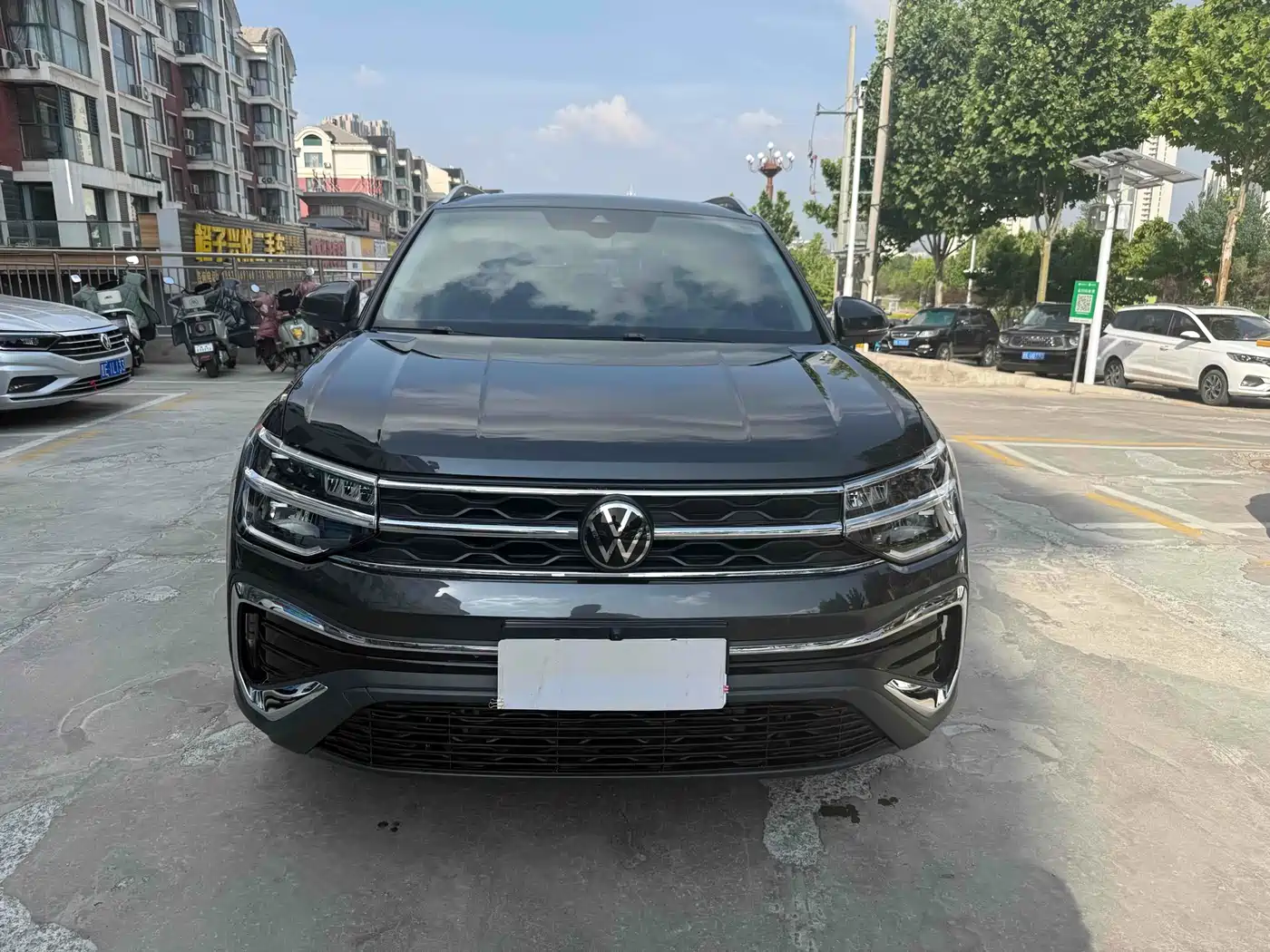 Volkswagen Tharu 2023 300TSI 2WD Bright Moon Edition фото 2