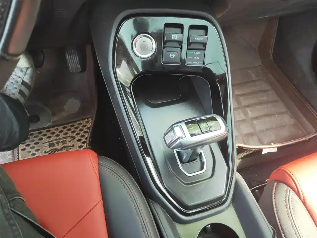 Haval H2s 2017 Red Label 1.5T DCT Elite фото 7