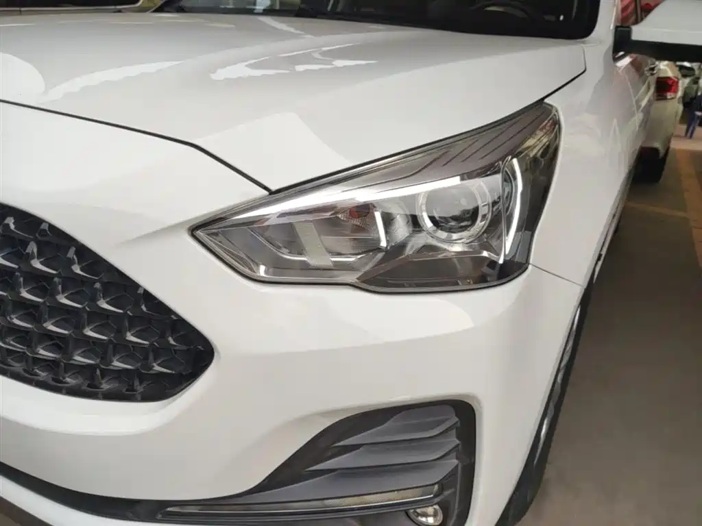 Фото 24 - Haval M6