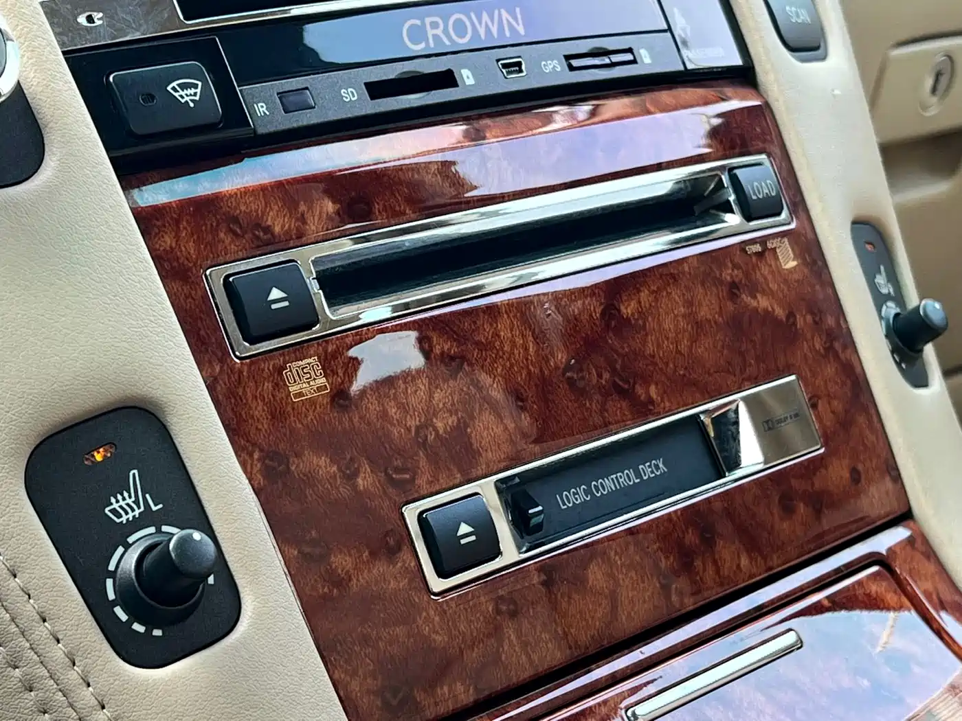 Toyota Crown 2007 2.5L Royal Leather Edition фото 10