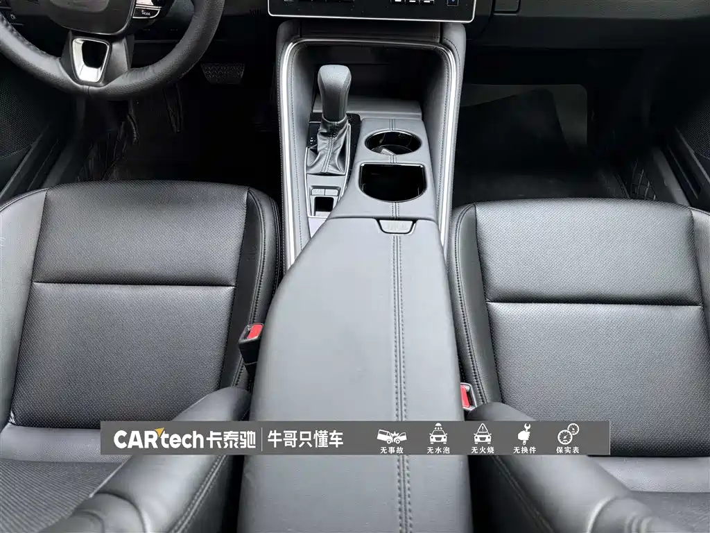 Toyota Avalon 2026 2024 Model 2.0L Progressive Edition