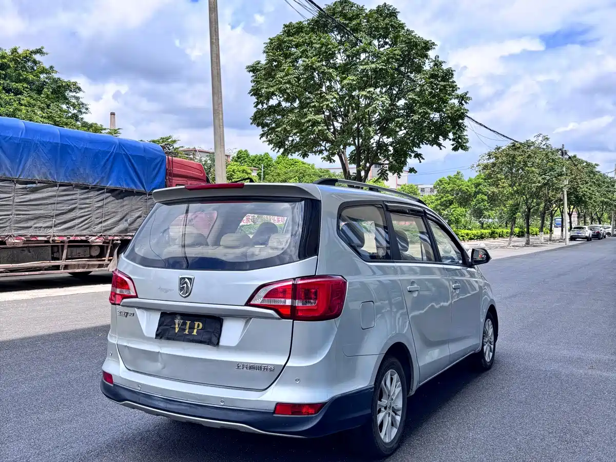 Фото 4 - Baojun 730