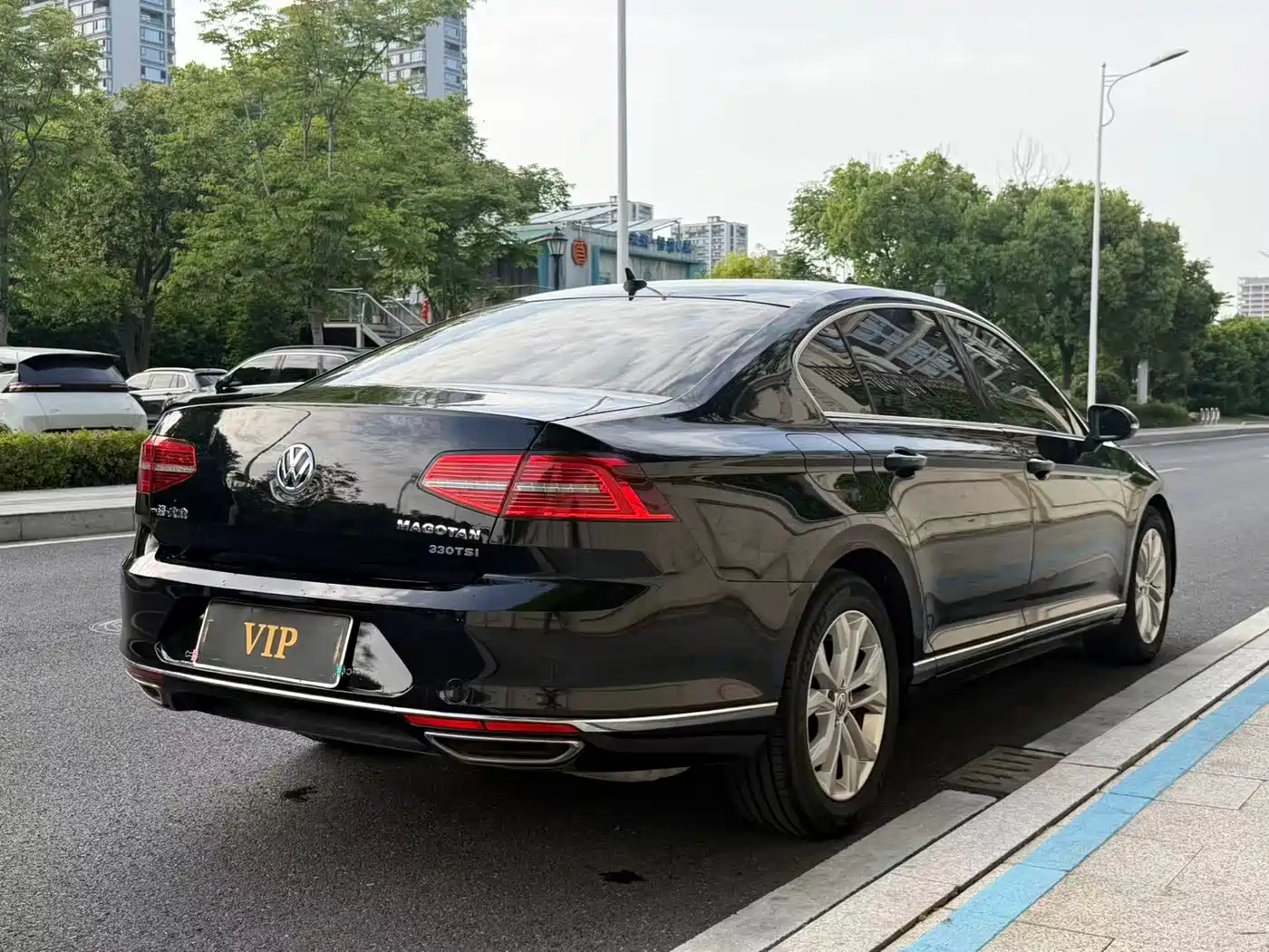 Volkswagen Magotan 2019 330TSI DSG Luxury Class China VI фото 4