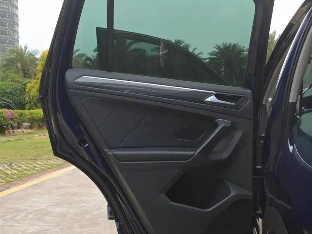 Volkswagen Tiguan 2018 330TSI 4WD Innovation Edition фото 18