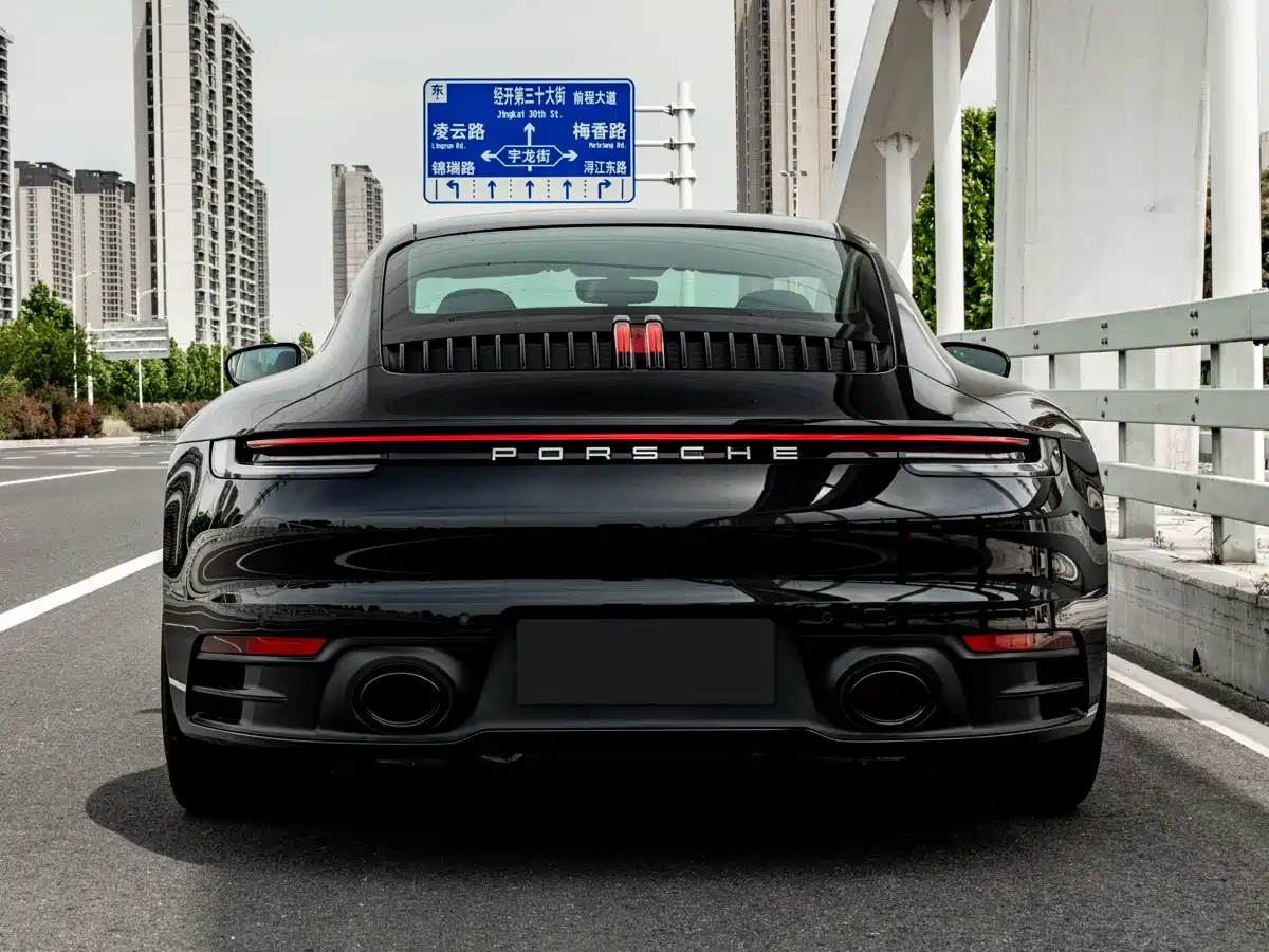 Porsche 911 2023 Carrera 3.0T фото 5