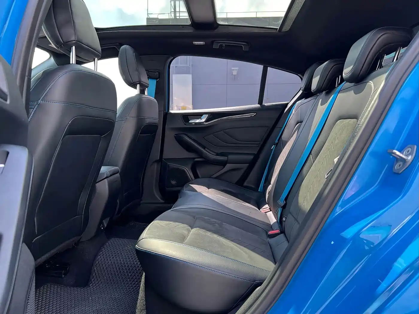 Photo 16 - Ford Focus