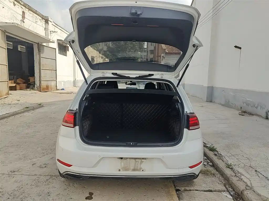 Volkswagen Golf 2019 280TSI DSG Comfort (China V) фото 19