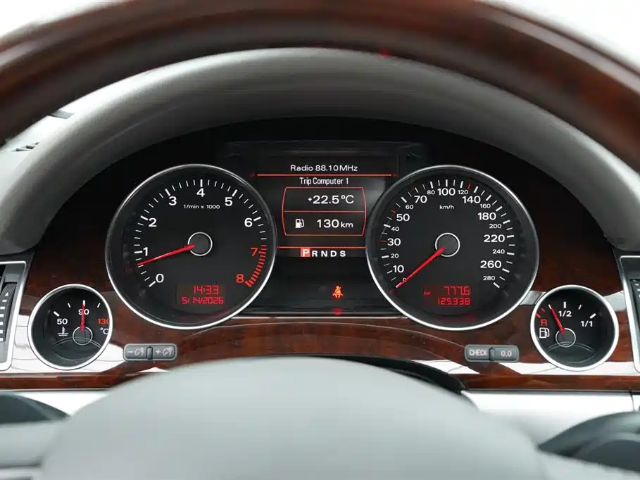 Audi A8 2009 Audi A8L 4.2 FSI quattro Premium фото 31