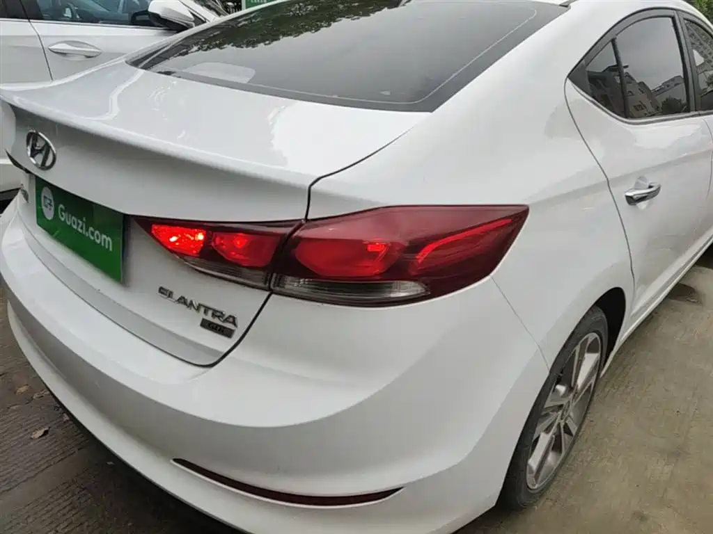 Hyundai Elantra 2016 Model 1.6L Automatic Smart Elite фото 24