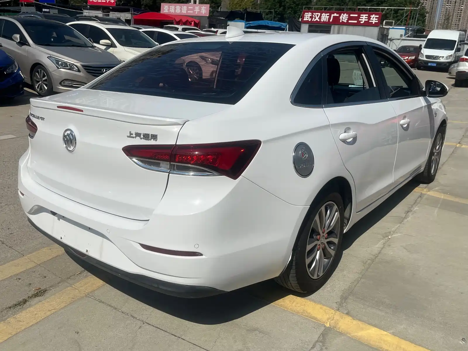Фото 10 - Buick Excelle