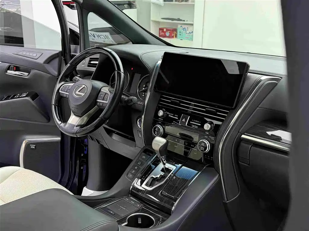 Lexus LM 2021 2020 300h Seven-Seater Elegance Edition